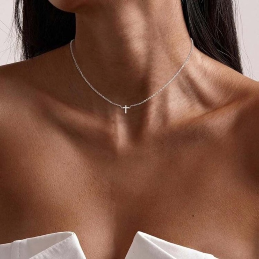 Silver cross necklace